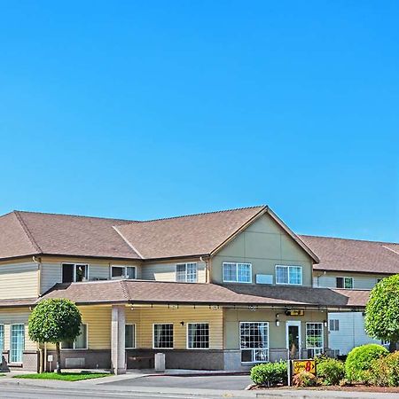 Super 8 By Wyndham Gresham/Portland Area Or Hotel Exterior photo
