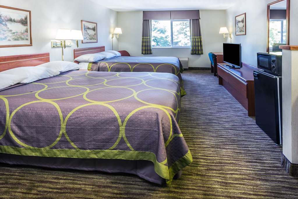 Super 8 By Wyndham Gresham/Portland Area Or Hotel Room photo