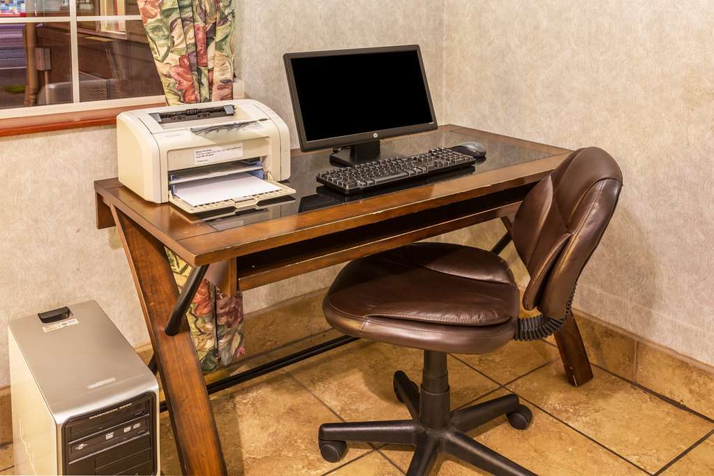 Super 8 By Wyndham Gresham/Portland Area Or Hotel Facilities photo